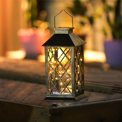 Il filo di rame all'aperto alimentato solare delle lanterne del giardino LED mette insieme la luce all'aperto impermeabile del pendente